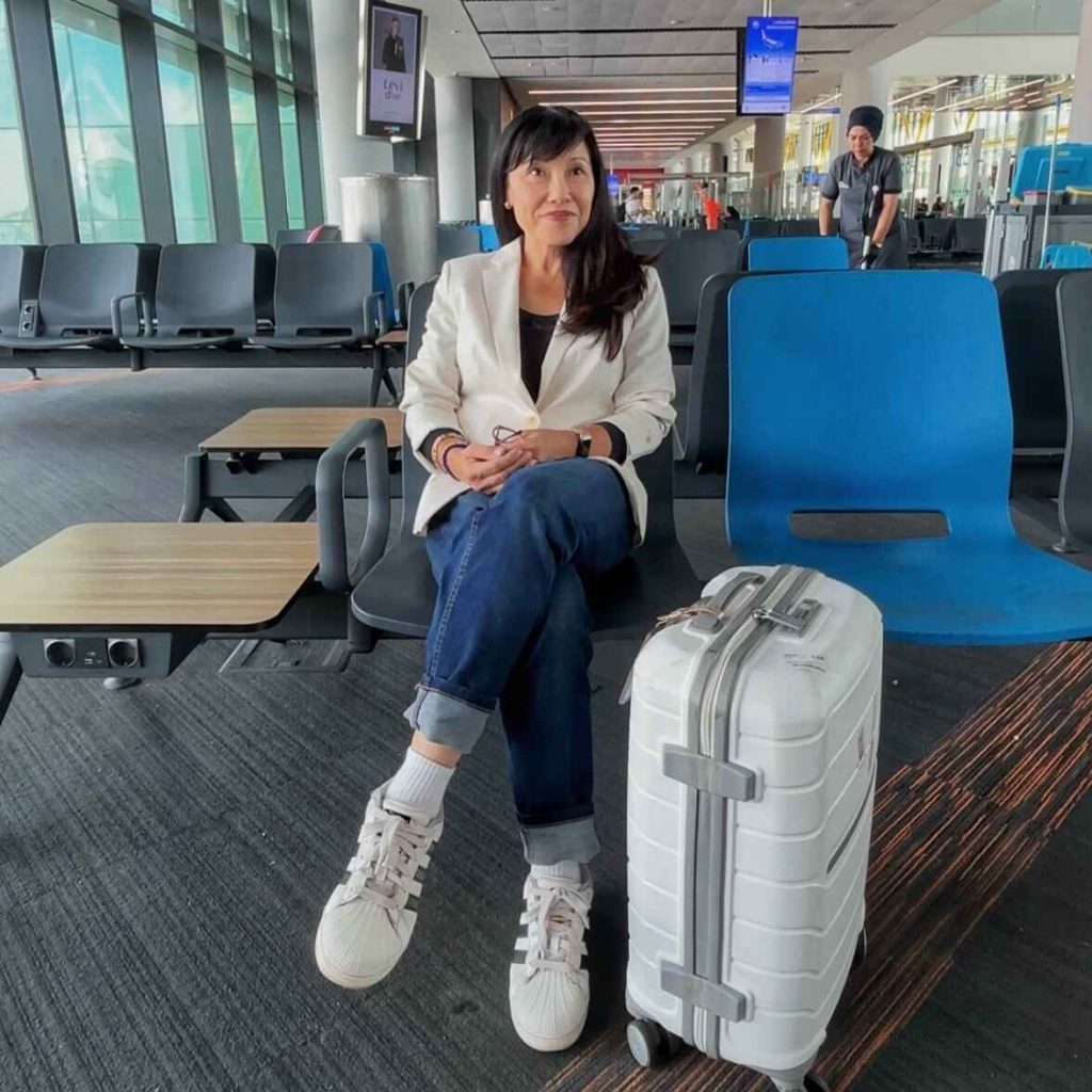 Carmen Roberts Travelling with hand luggage only